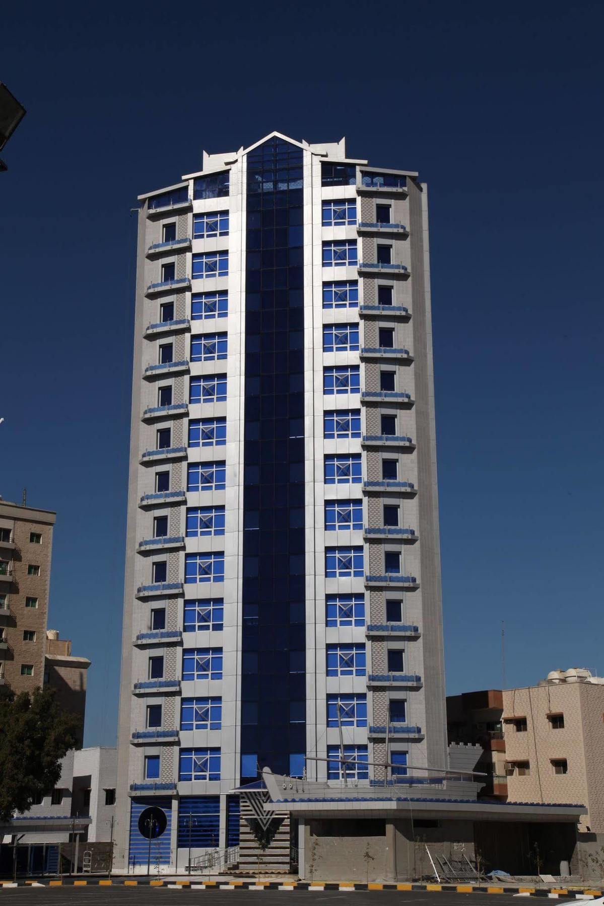 Roomi Suites Hotel Kuwait City Exterior foto